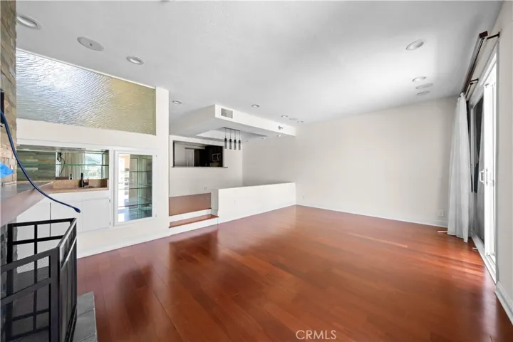 3312 Tempe, Huntington Beach, California 92649