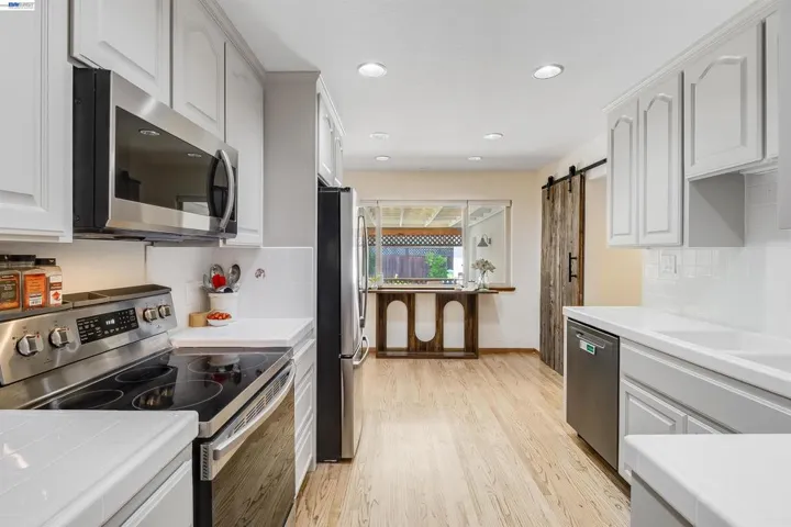 1042 Nielsen Lane, Livermore, California 94550