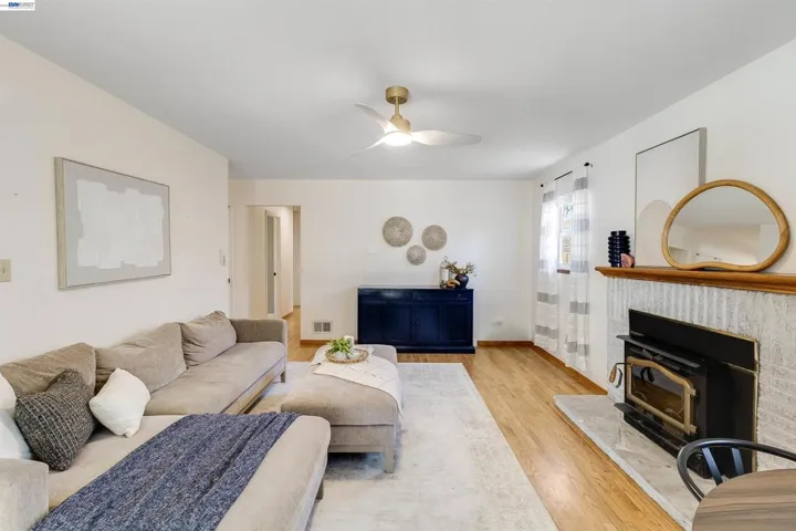 1042 Nielsen Lane, Livermore, California 94550