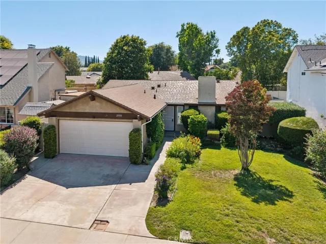 25333 Via Dona Christa, Valencia, California 91355