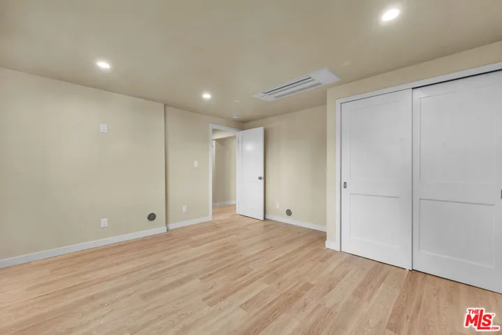 5322 Weatherford Drive, Los Angeles, California 90008