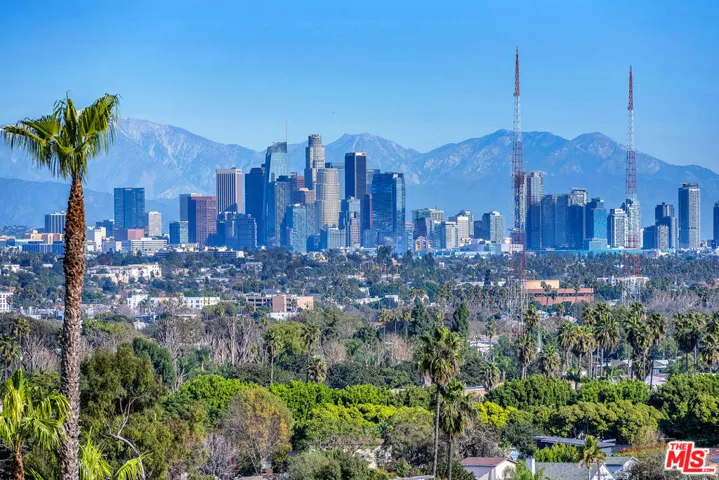 5322 Weatherford Drive, Los Angeles, California 90008