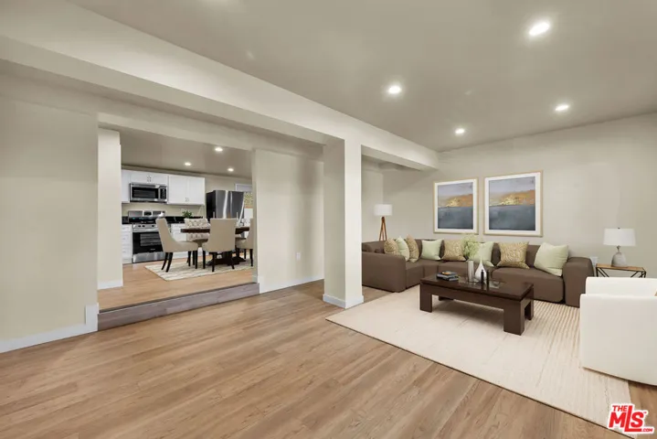 5322 Weatherford Drive, Los Angeles, California 90008