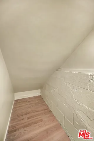 5322 Weatherford Drive, Los Angeles, California 90008