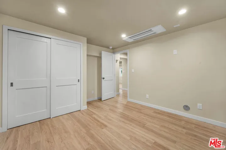 5322 Weatherford Drive, Los Angeles, California 90008