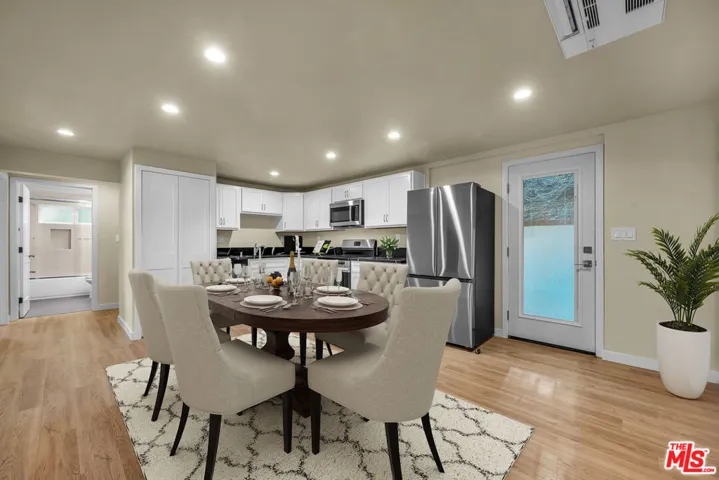 5322 Weatherford Drive, Los Angeles, California 90008
