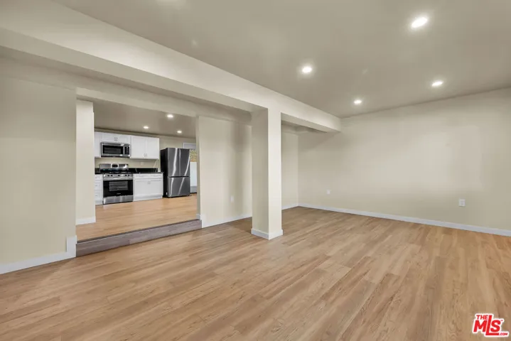 5322 Weatherford Drive, Los Angeles, California 90008