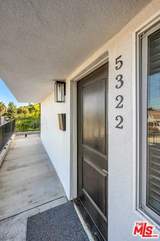 5322 Weatherford Drive, Los Angeles, California 90008
