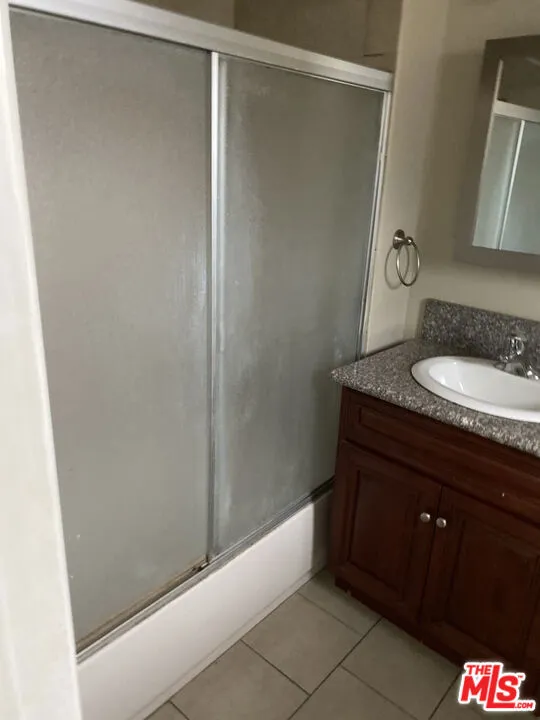 Back unit