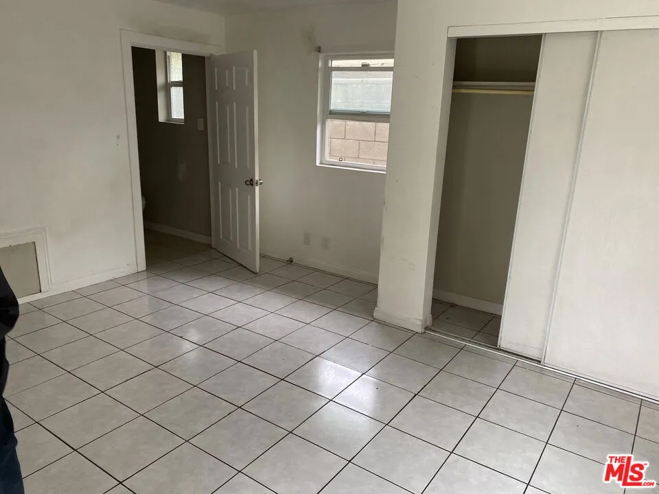 Back Unit