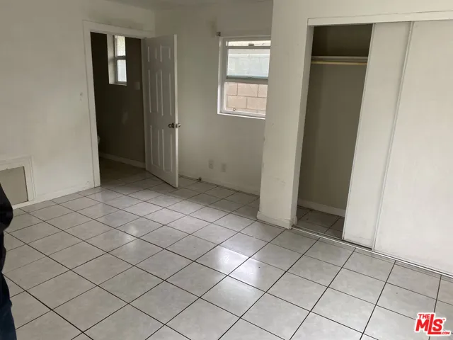 Back Unit