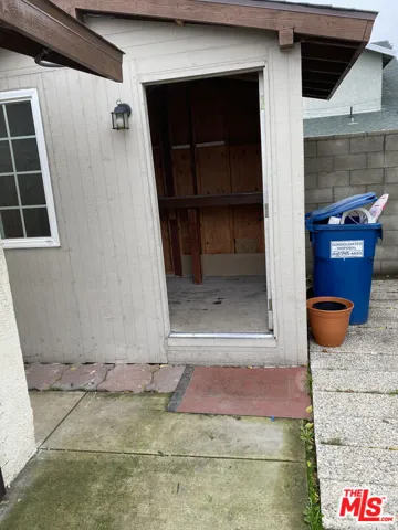 Back Unit Shed