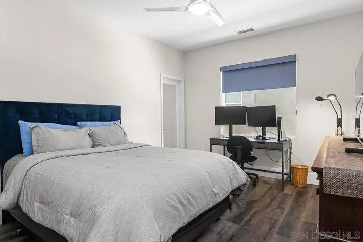 2340 Douglaston Glen, Escondido, California 92026