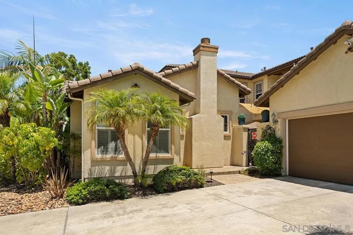 2340 Douglaston Glen, Escondido, California 92026