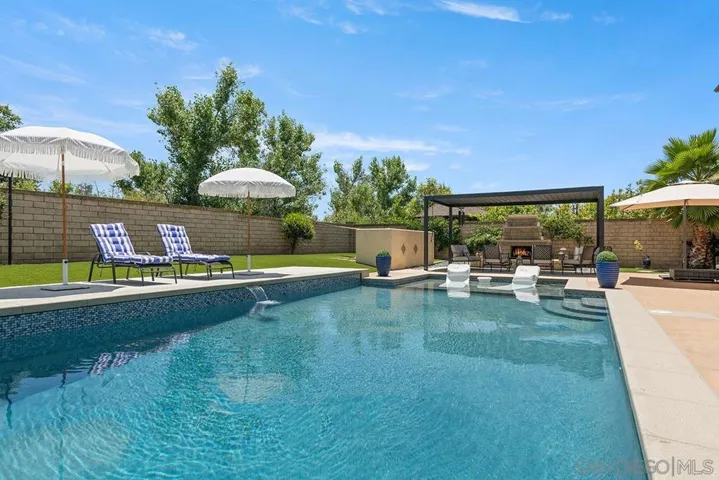 Swimming Pool/Hot Tub/Sauna