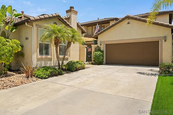 2340 Douglaston Glen, Escondido, California 92026