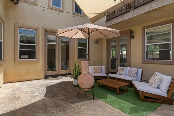 2340 Douglaston Glen, Escondido, California 92026
