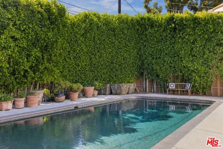 4426 Irvine Avenue, Studio City, California 91602
