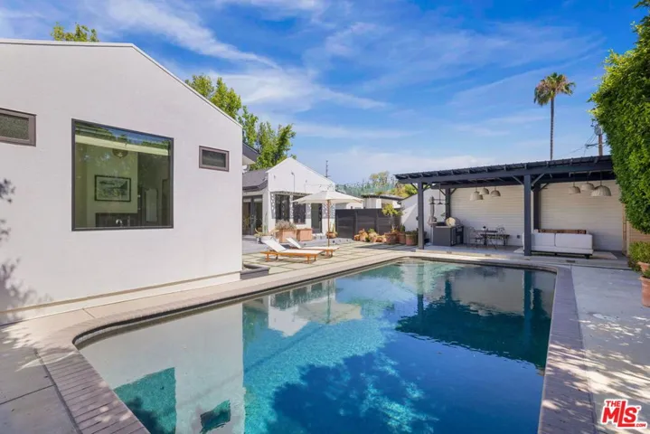 4426 Irvine Avenue, Studio City, California 91602