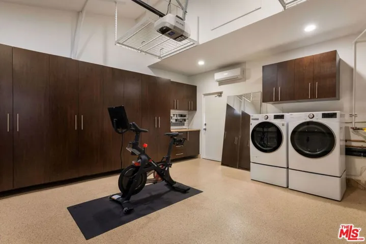4426 Irvine Avenue, Studio City, California 91602