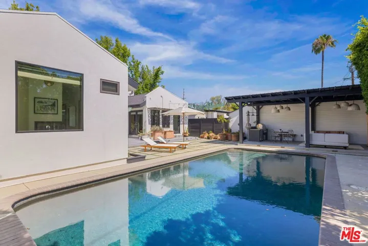 4426 Irvine Avenue, Studio City, California 91602
