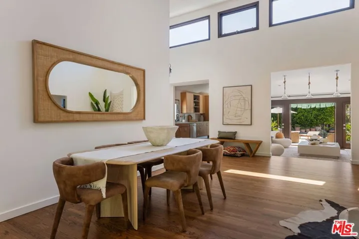 4426 Irvine Avenue, Studio City, California 91602