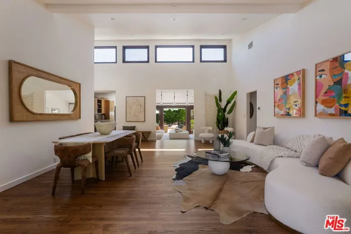4426 Irvine Avenue, Studio City, California 91602