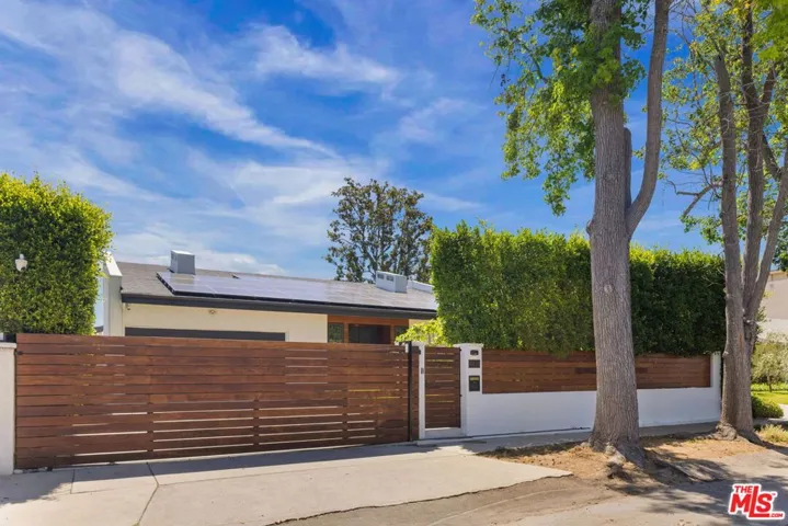 4426 Irvine Avenue, Studio City, California 91602