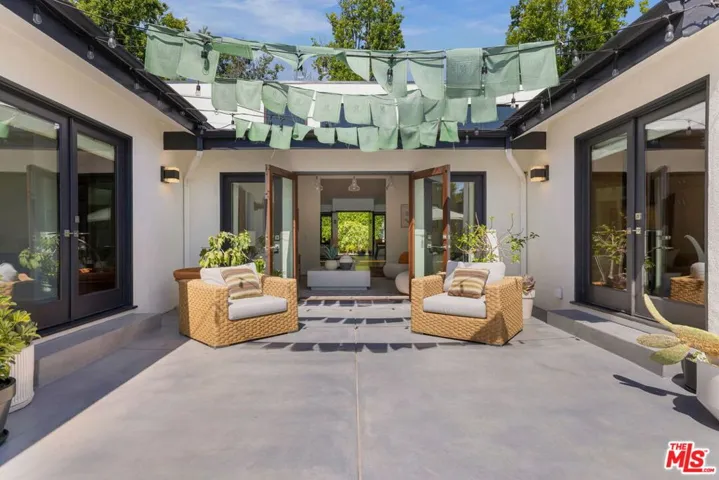 4426 Irvine Avenue, Studio City, California 91602
