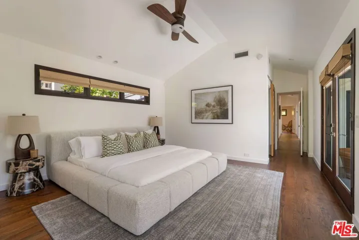 4426 Irvine Avenue, Studio City, California 91602