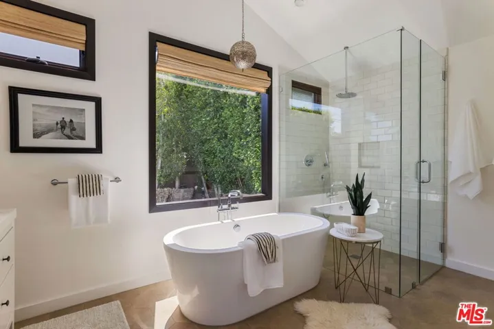 4426 Irvine Avenue, Studio City, California 91602