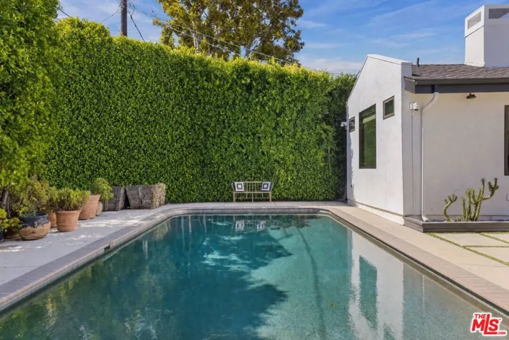 4426 Irvine Avenue, Studio City, California 91602