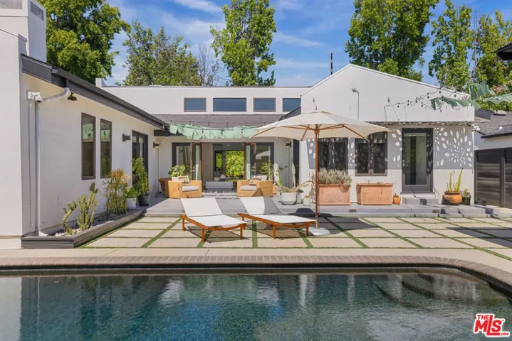 4426 Irvine Avenue, Studio City, California 91602