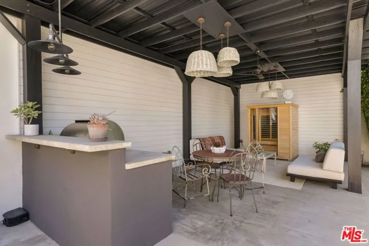 4426 Irvine Avenue, Studio City, California 91602
