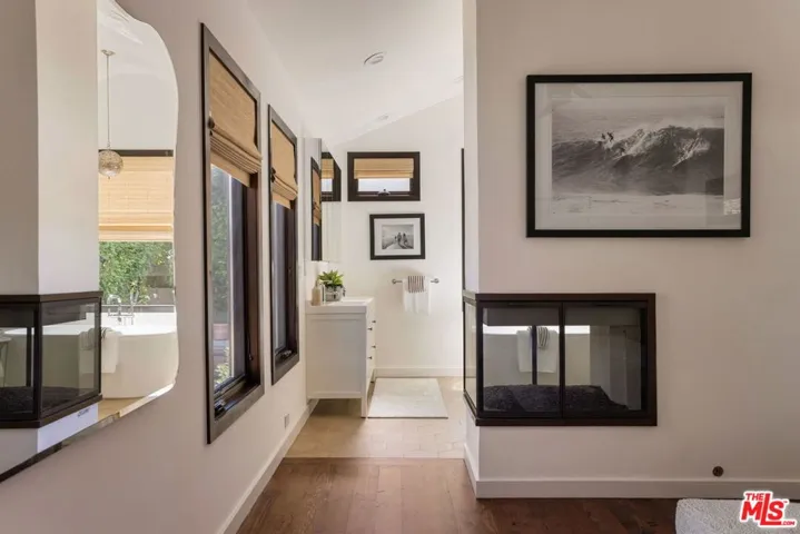 4426 Irvine Avenue, Studio City, California 91602