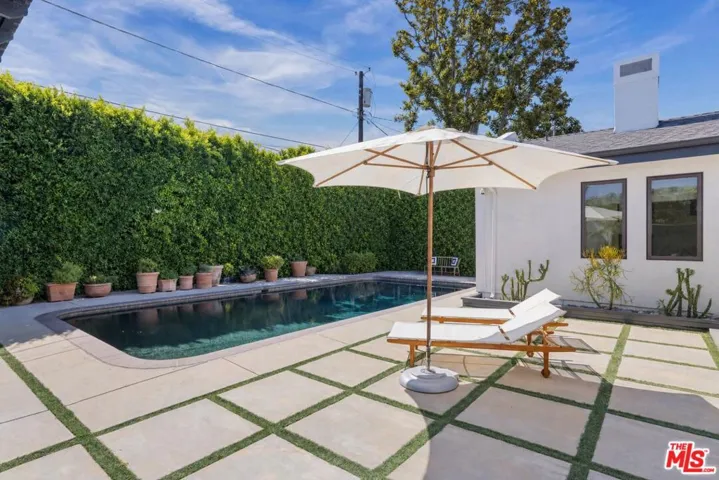 4426 Irvine Avenue, Studio City, California 91602