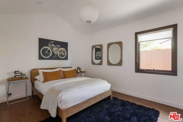 4426 Irvine Avenue, Studio City, California 91602