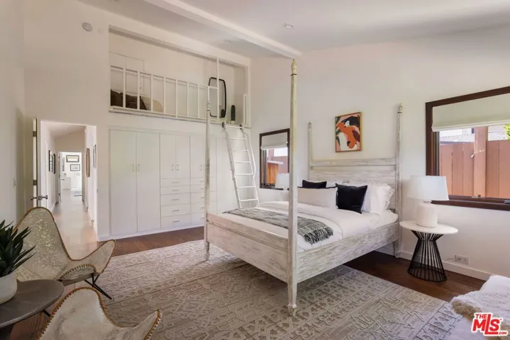 4426 Irvine Avenue, Studio City, California 91602