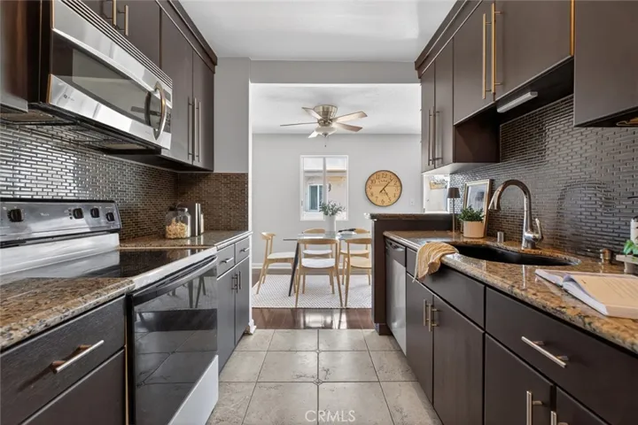 5412 Lindley Avenue 322, Encino, California 91316