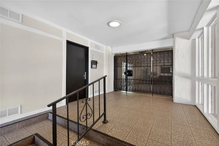 5412 Lindley Avenue 322, Encino, California 91316