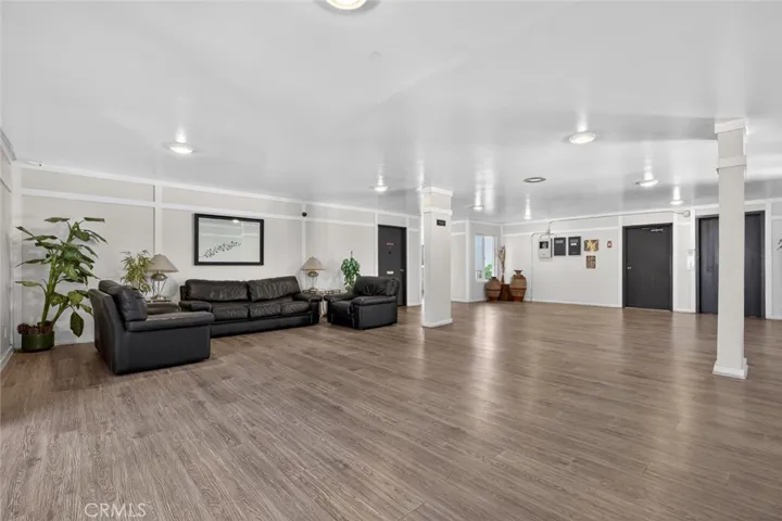 5412 Lindley Avenue 322, Encino, California 91316