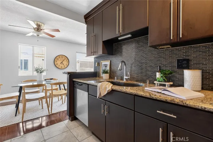 5412 Lindley Avenue 322, Encino, California 91316
