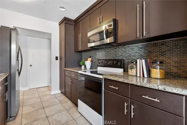 5412 Lindley Avenue 322, Encino, California 91316