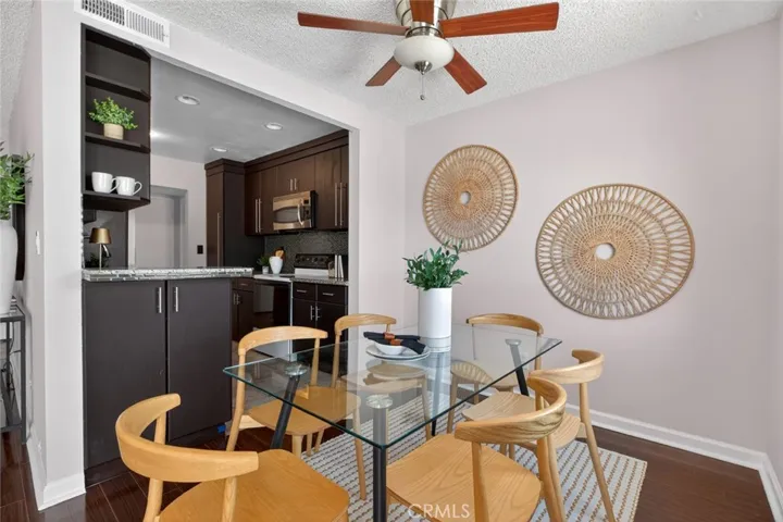 5412 Lindley Avenue 322, Encino, California 91316