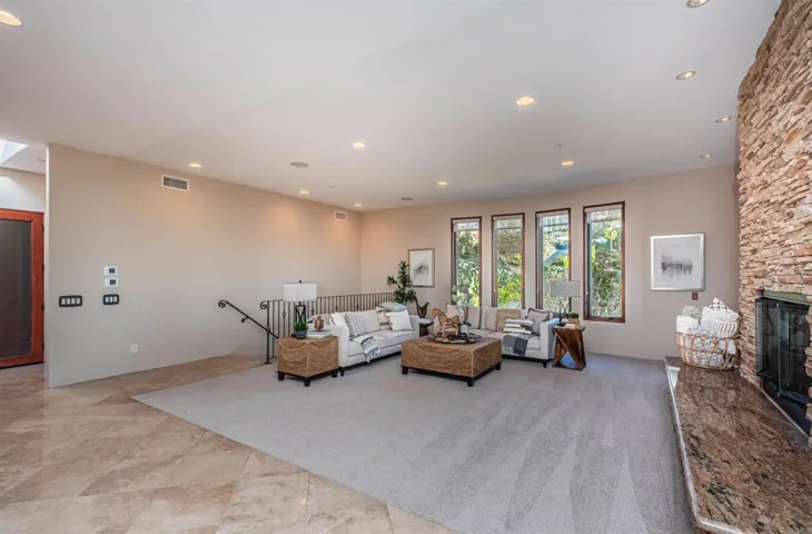 2362 Edgehill Road, Vista, California 92084