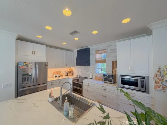 9 Allbrook Court, Ladera Ranch, California 92694