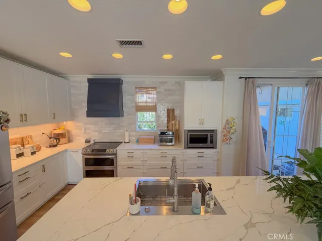 9 Allbrook Court, Ladera Ranch, California 92694