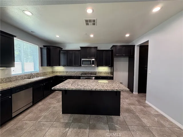 14280 Ballad, Eastvale, California 92880