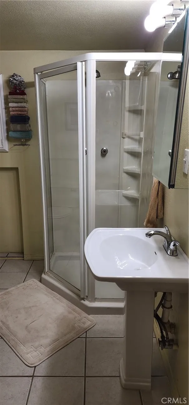 Casita bathroom has walk-in shower