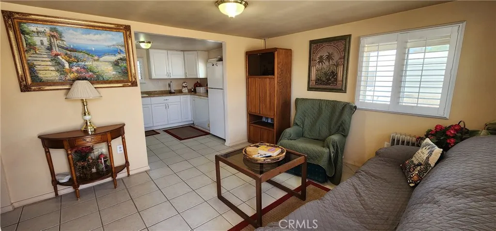 Casita living room facing kitchen